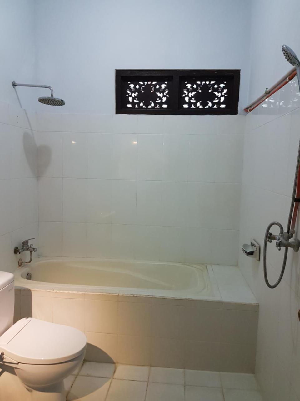 Mawar Homestay Canggu エクステリア 写真